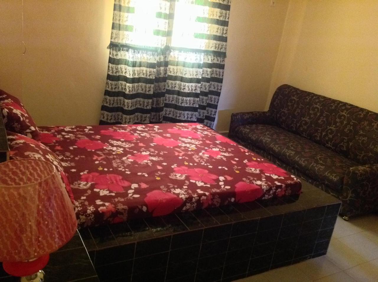 Chez Mimi Apartment Toubab Dialaw Ngoại thất bức ảnh