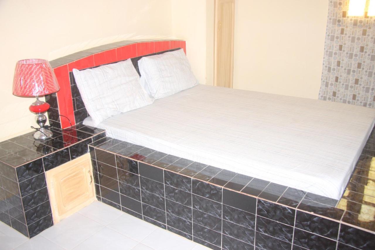 Chez Mimi Apartment Toubab Dialaw Ngoại thất bức ảnh
