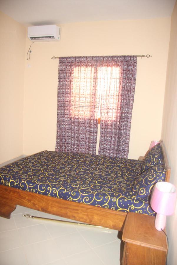 Chez Mimi Apartment Toubab Dialaw Ngoại thất bức ảnh